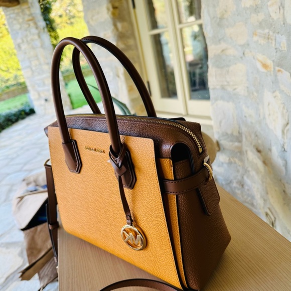 Michael Kors Mercer medium belted leather satchel handbag purse NWT Authentic - Picture 2 of 9